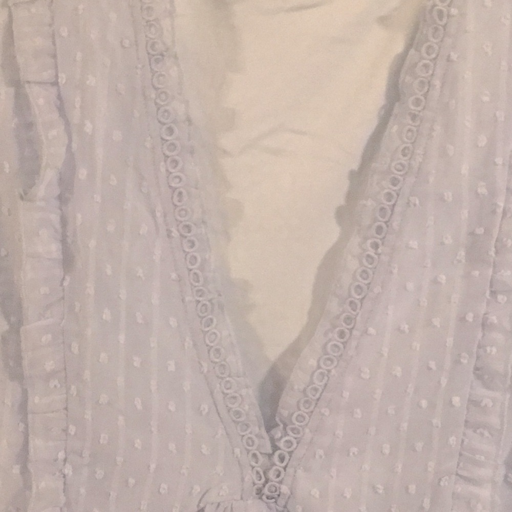V-Neck Frill Hem Swiss Dot Top - Picture 6 of 8